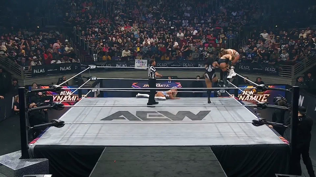 All of the women are down in this high stakes Eliminator! Watch #AEWDynamite LIVE on TBS & HBO Max