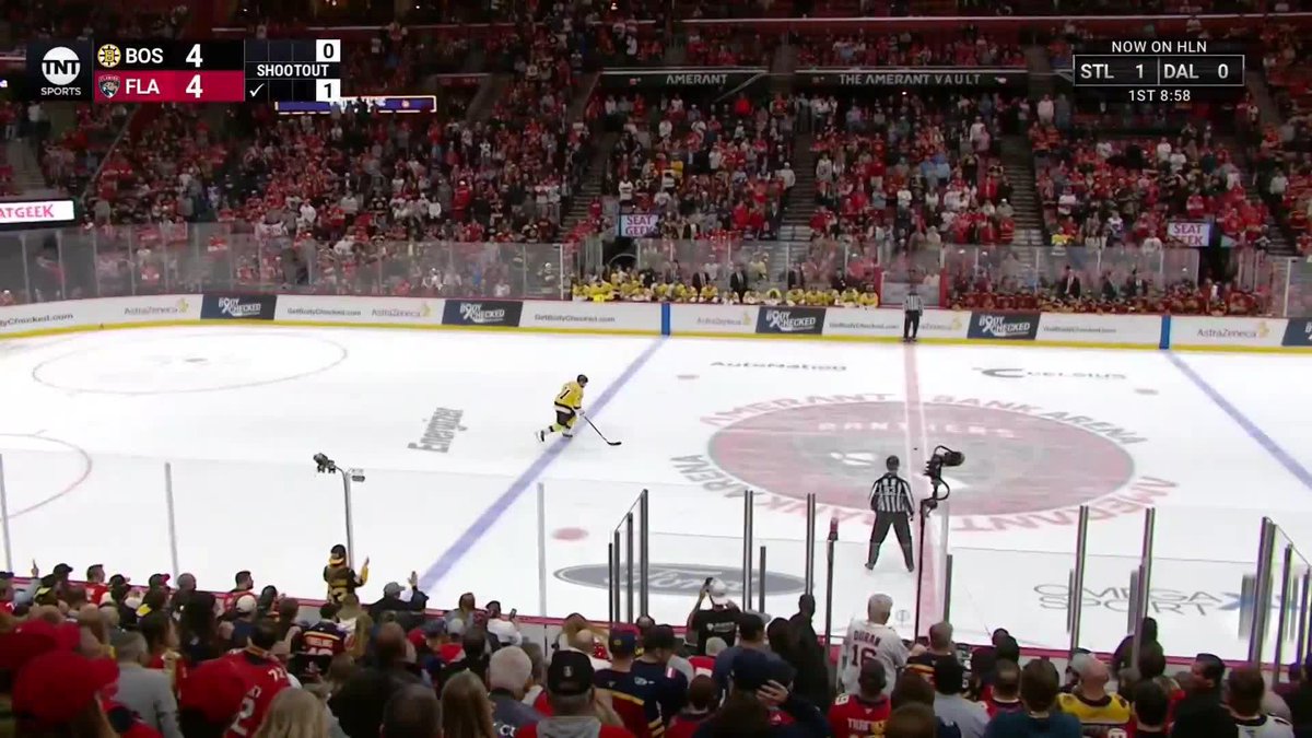 Brad Marchand with a BEAUTY of a backhand for the eventual shootout winner 🚨 HUGE 2 points for the Cats as they try to claw back in the playoffs 😤