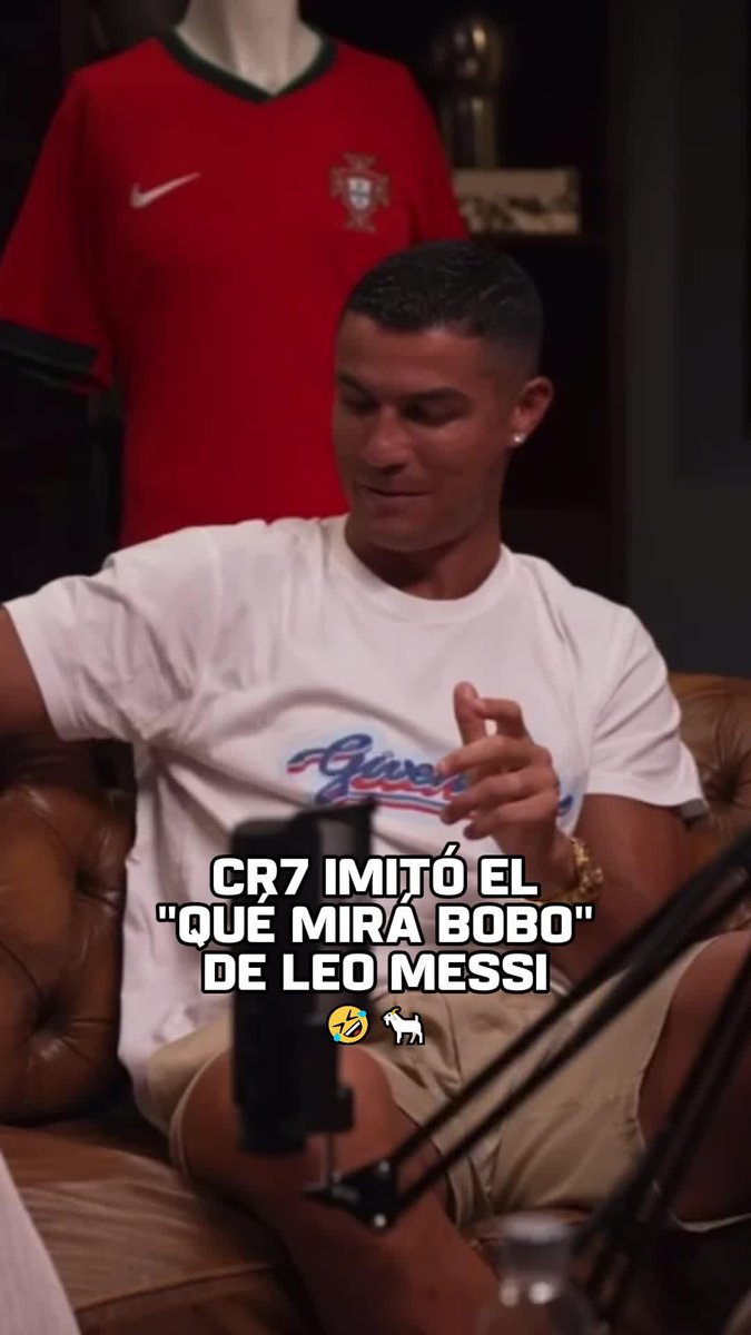 🐐 UNA FRASE ICÓNICA DE LEO MESSI PARA CELEBRAR LOS 41 AÑOS DE CR7 😂 Cristiano Ronaldo se animó a y expresó: “¿QUÉ MIRÁ, BOBO?" 🙌 Cosa de GOATS 📹 /cristiano