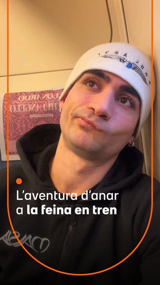 “Estic desesperada! Em veig obligada a agafar el cotxe i soc tècnica de medi ambient. És inconcebible!" Quatre usuaris que habitualment van en tren a la feina expliquen amb què es troben ara cada dia