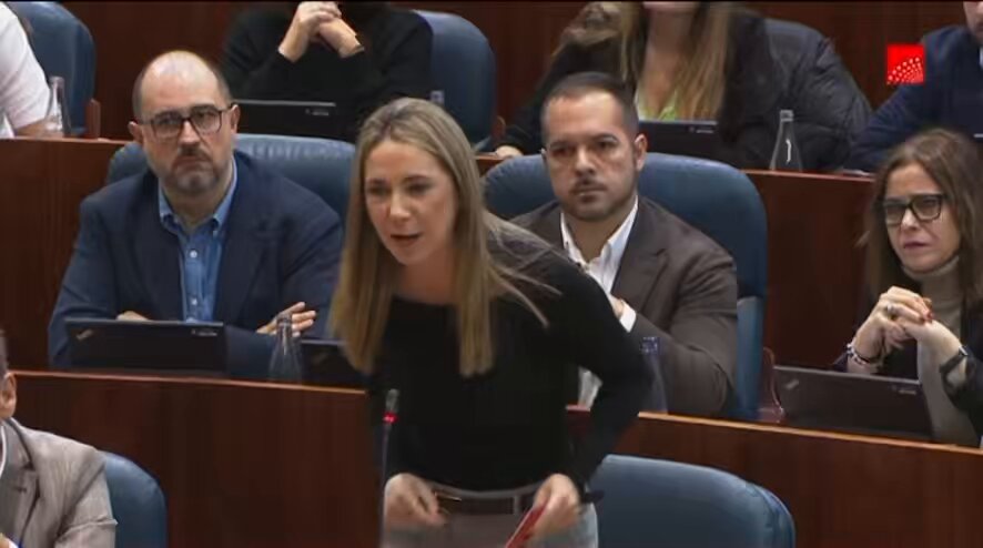 Muy acertado esto que Mar Espinar le ha dicho a Ayuso a la cara hoy: "Mientras me daba lecciones de feminismo estaba usted amordazando a una víctima en su partido. A veces solo hace falta saber a quién tienes enfrente para poder posicionarte. Es usted una mala persona."