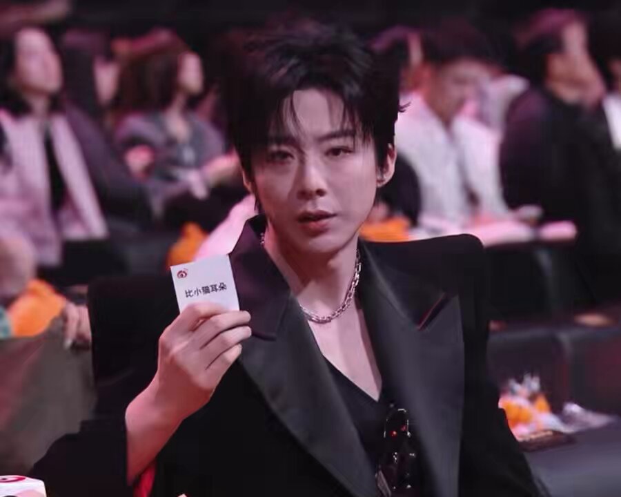 This is what happens when you force a straight man to act cute 😭🫵 #LiuYuning