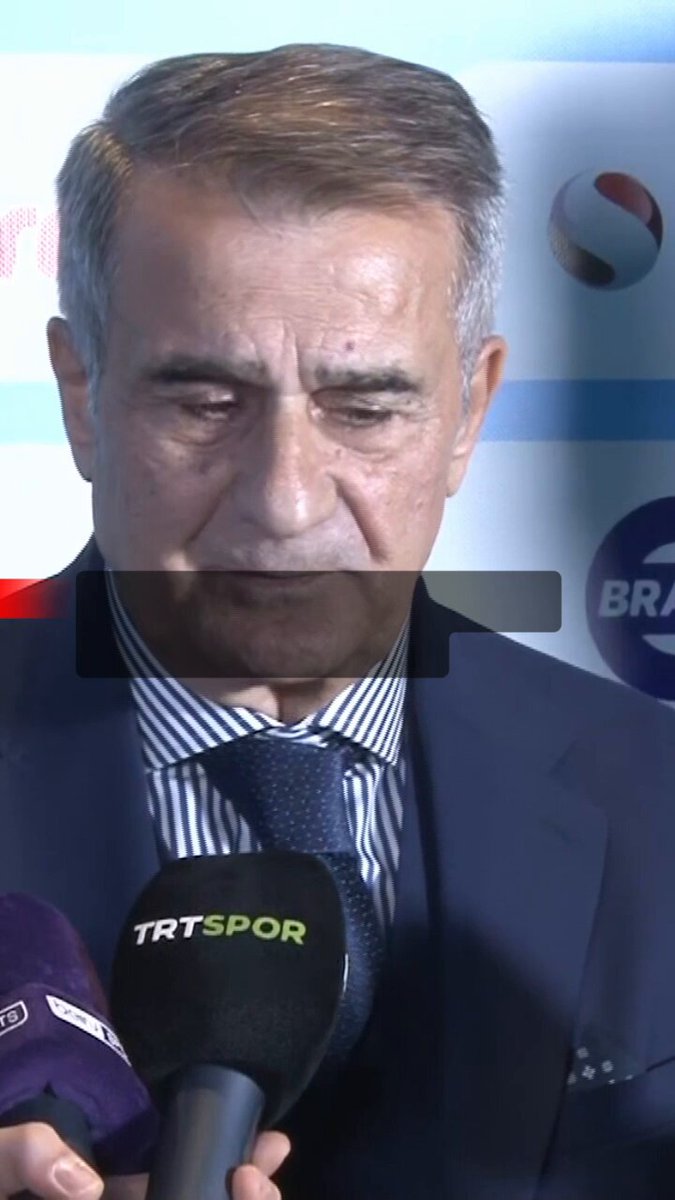 "BELGESEL HAZIRLIYORUM" Şenol Güneş: "Trabzon'a giderken de saha içinde değil, saha dışında olmak istiyordum. O da olumsuz geçti. Şu anda dinlenmeden yanayım. Futbol hayatımla ilgili kitap ve belgesel hazırlıyorum."