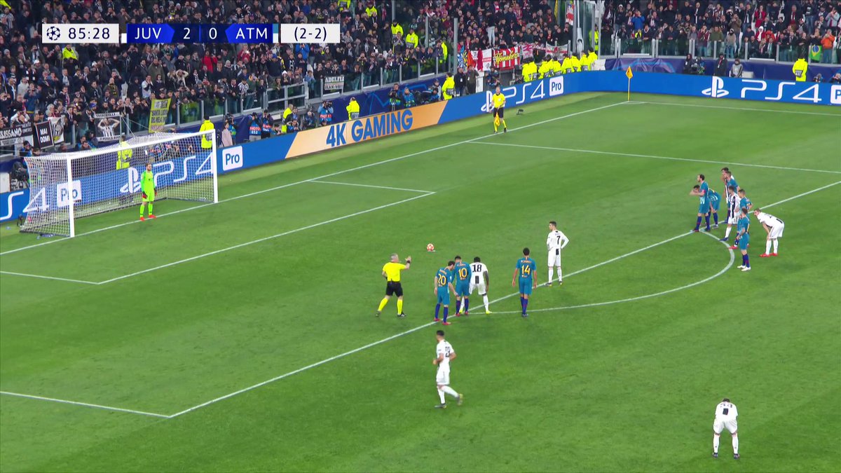 En ce 5 fรฉvrier, Cristiano Ronaldo fรชte ses 41 ans ๐ Pour l'occasion, on revoit son triplรฉ face ร l'Atlรฉtico de Madrid en 2019 qui qualifiait la Juventus pour les 1/4 de finale de Ligue des champions ๐คฉ #UCL