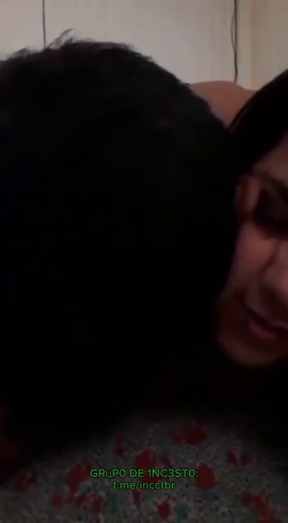 VAZOU tia e sobrinho fudendo [VIDEO COMPLETO] ⬇️ #BUNDAAWARDS #RABAAWARDS #novinha #vazados #vazouvideo #caiunanet #incesto #vazou #Vazado #irmã #crente #prima #tia