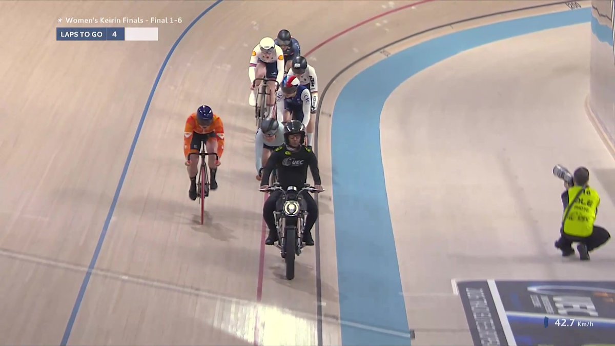 Médaille d'argent pour Mathilde Gros sur le keirin Les Championnats d'Europe à suivre sur L'Équipe live > #lequipeVELO