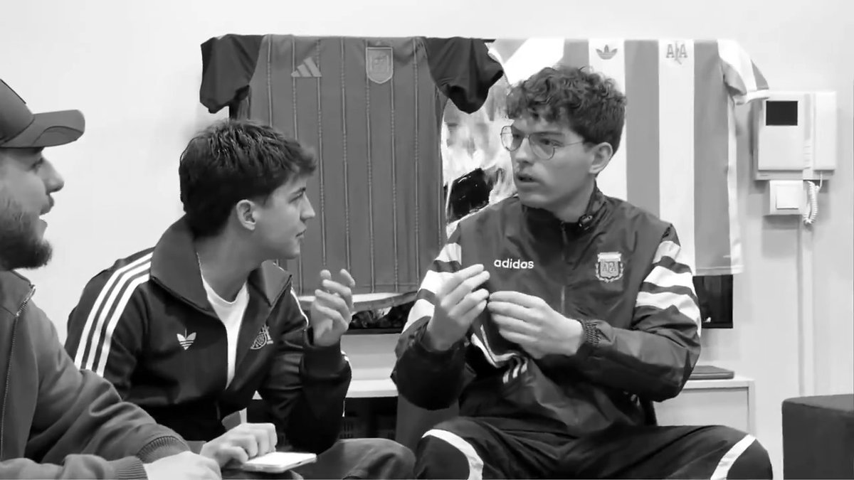 "Davo": Por comentarios sobre su debate de fútbol con youtubers españoles