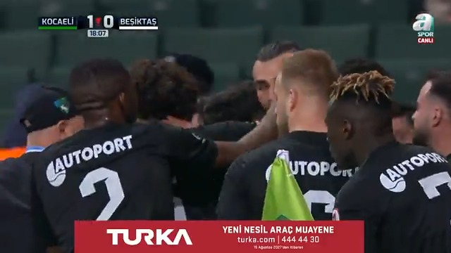 34 yaşındaki Serdar Dursun, kariyerinin 145. golünü attı. 1000 gole ulaşmasına 855 gol kaldı.