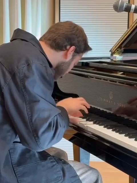 Former hostage Alon Ohel was held by Hamas for 738 days. His family didn’t know if they would ever hear him play piano he so loved. Now, his songs are the soundtrack to freedom 🇮🇱
