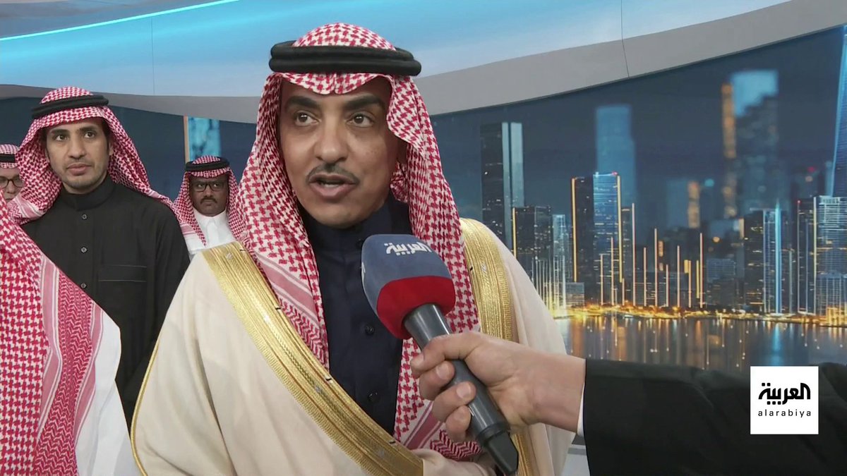 وزير الإعلام السعودي سلمان الدوسري خلال تدشين مبنى العربية الجديد من الرياض: العربية تنطلق في عصر جديد وتتقدم دائما في أداء دورها.. والرياض منطلق الأحداث الكبيرة.. وكل الإمكانيات مسخرة للإعلام.. وأعتز بتدشين استديوهات العربية اليوم #السعودية #الرياض #العربية_تسبق_عصرها #قناة_العربية