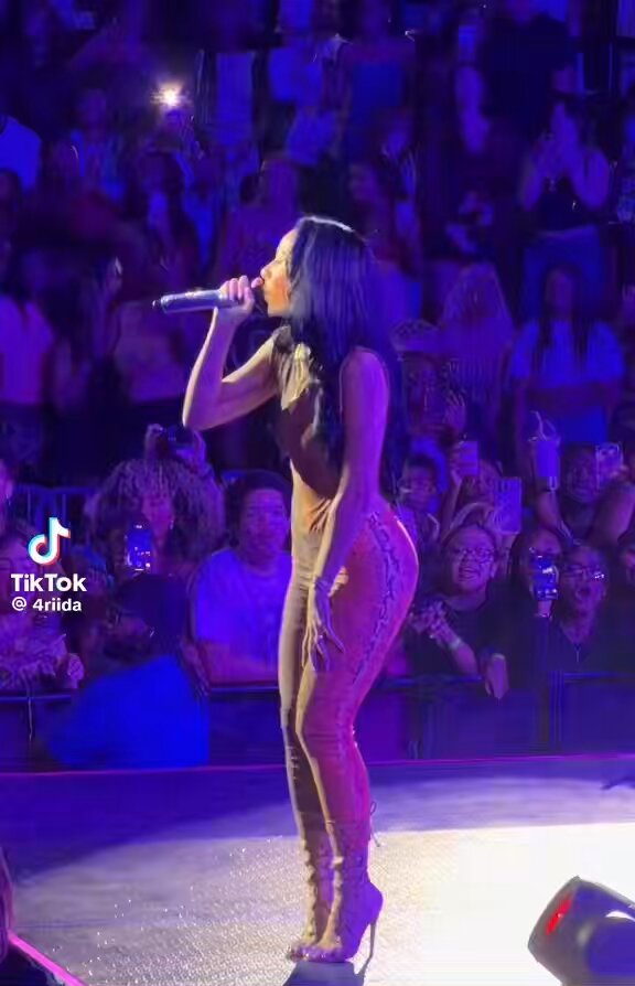 I spend all my time thinking of all your lies and cover ups… you’re switching up 🔥🎤😩💕