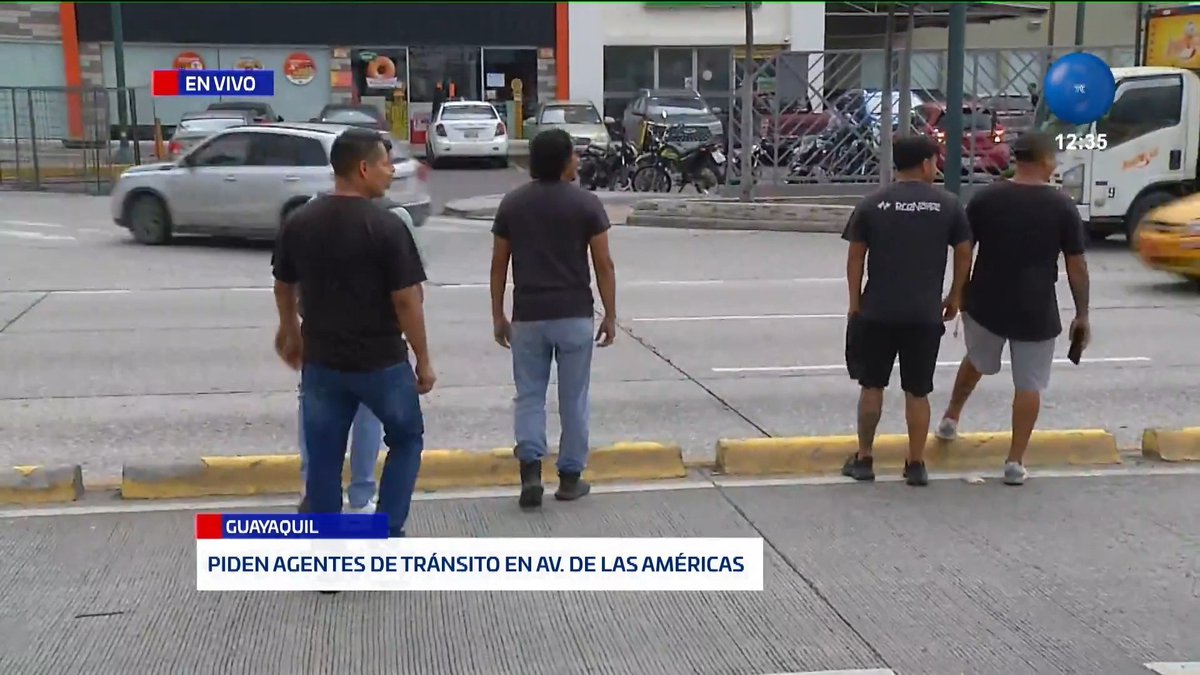 Peatones reclaman la presencia de agentes de tránsito en un tramo de la Av. de las Américas. Más información en