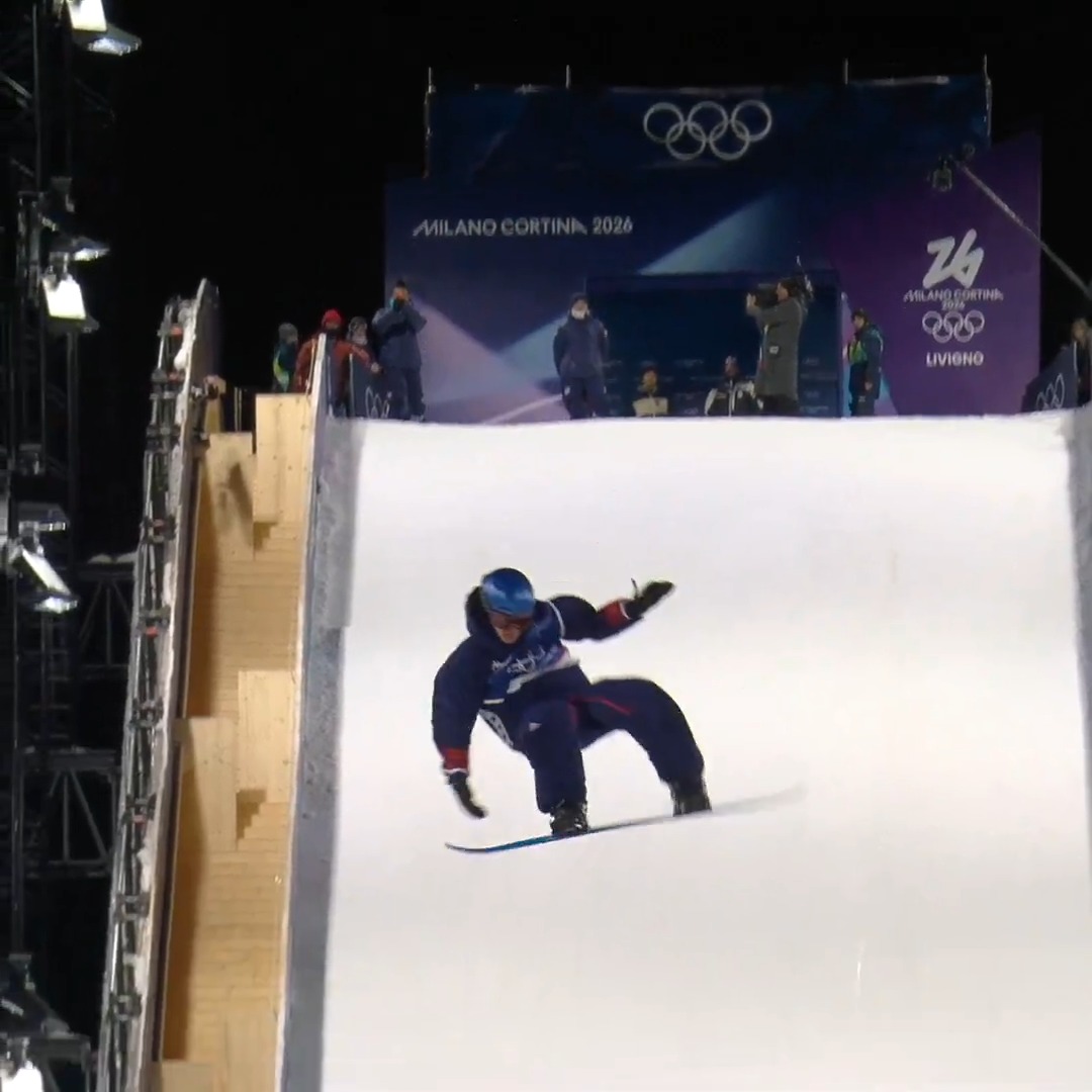 The USA's Jake Canter kicks off his Olympics with a clean backside 1980 in Big Air qualification. 😮💨