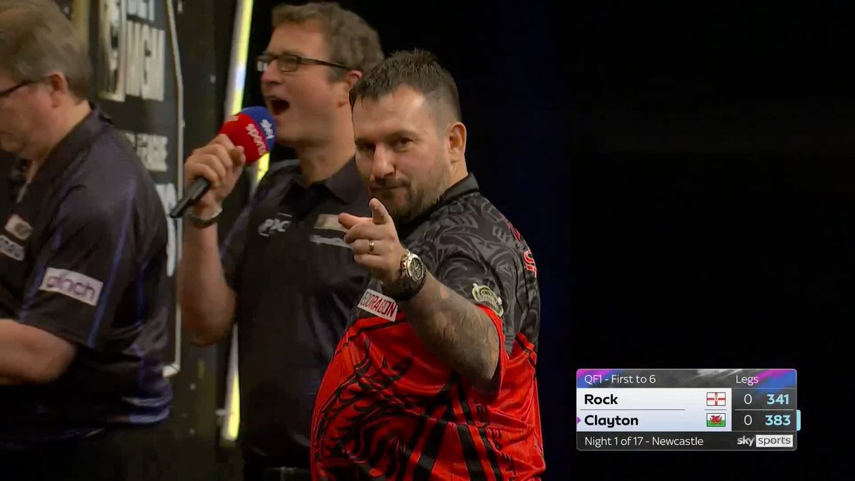 THE FIRST 180! That didn't take long 😅 Jonny Clayton hits the first maximum of the 2026 BetMGM Premier League 🎯 📺 #PLDarts | QF1