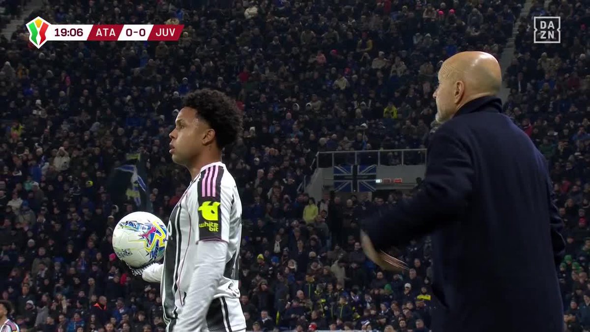 😱 | Deux ÉNORMES OCCASIONS pour la Juve, avec Francisco Conceição 🇵🇹 ! Suivez la rencontre de COPPA ITALIA en direct ici : ! 📲 #AtalantaJuventus