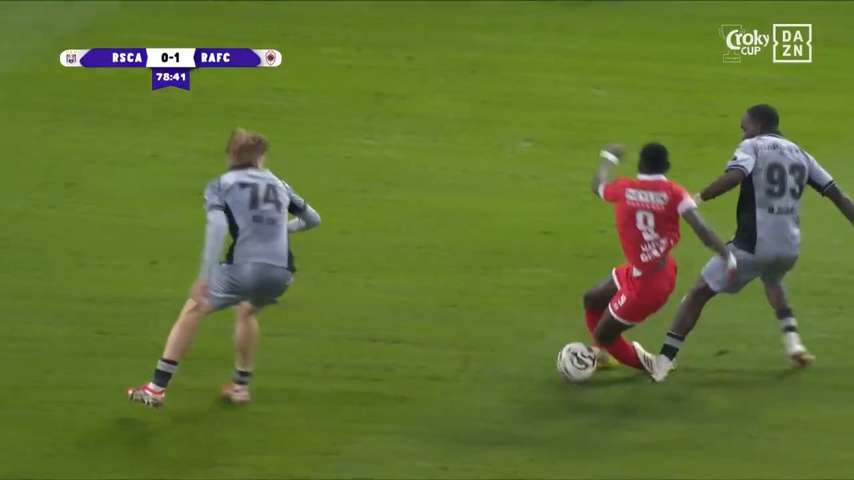 🟥 | Moussa Diarra mag vroegtijdig douchen. 😬🚿 #ANDANT