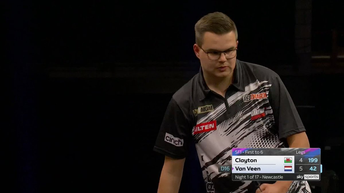 VAN VEEN INTO THE FINAL! Gian van Veen takes out an 11-darter to dispatch Jonny Clayton 6-4 and reach the final on his first appearance in the Premier League! 📺 #PLDarts | SF!
