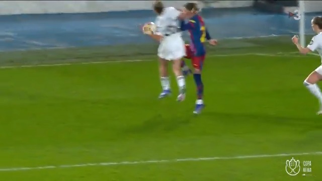 🔥 El cop de colze a Ona Batlle es queda sense targeta ⚔️ R. Madrid 0⃣–4⃣ Barça #LaCopa3Cat ▶️