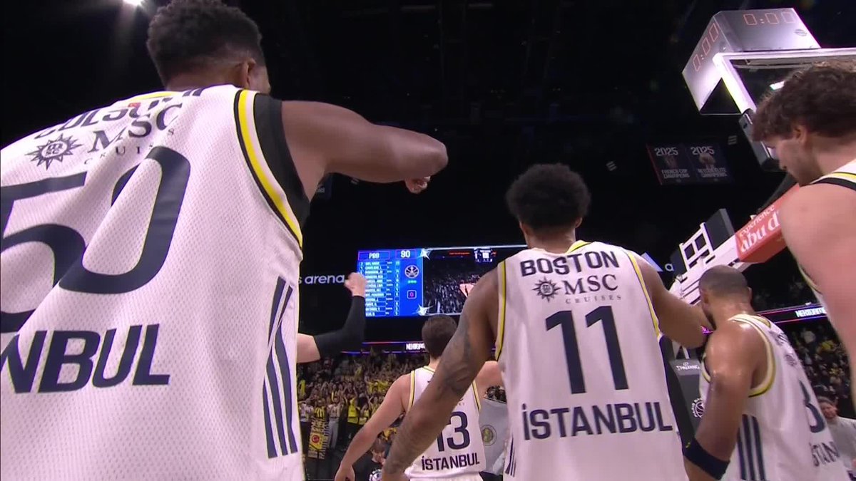 Paris'te, Fenerbahçe tribünü! 💛💙