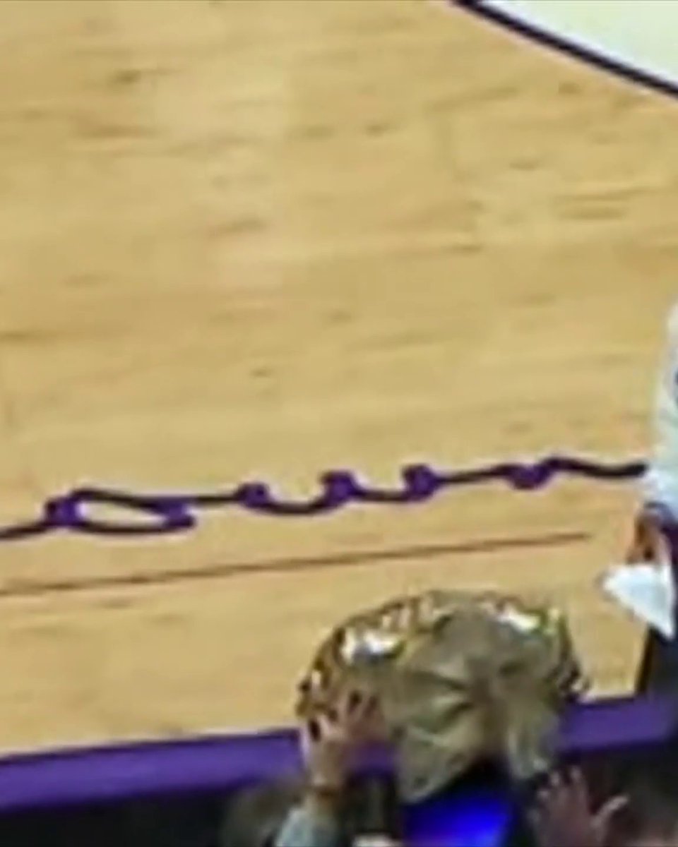 The last time LSU took on Texas, Coach Mulkey was going through it 🤣 Watch No. 5 LSU-No. 4 Texas at 9 PM ET on ESPN and the ESPN App 🍿