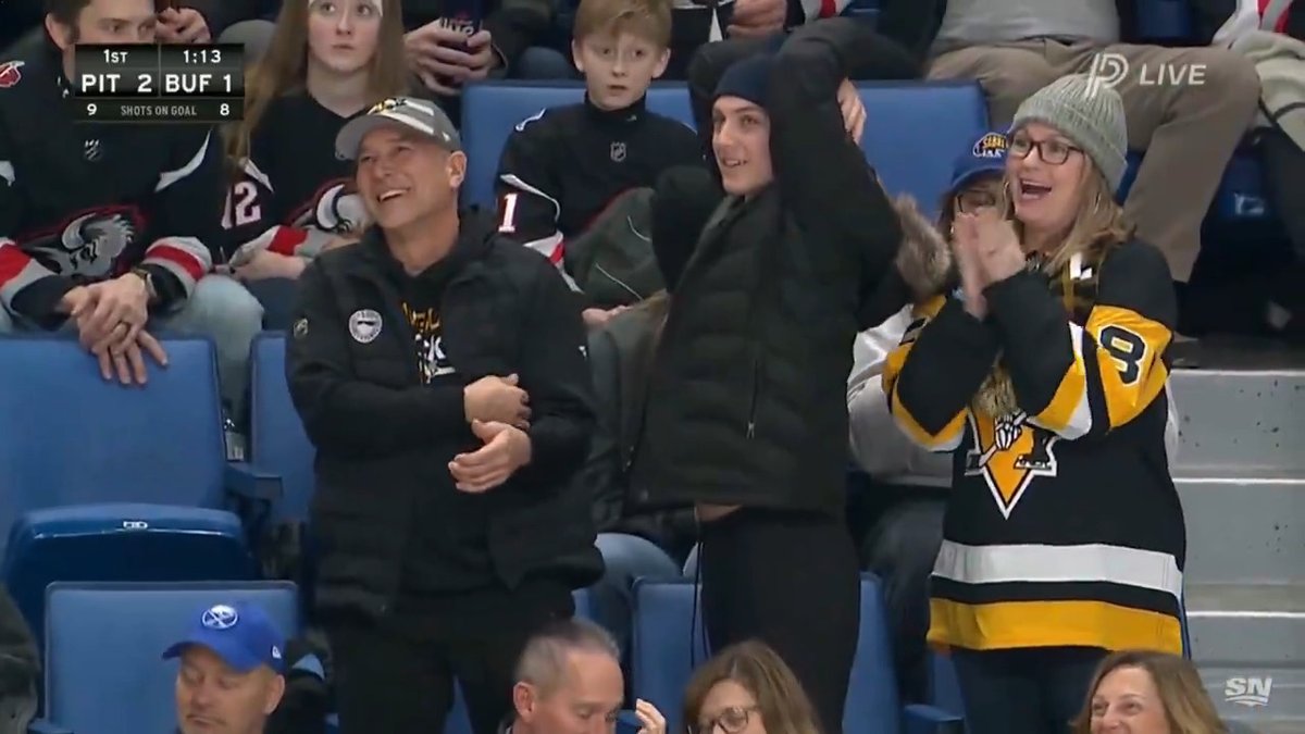 AVERY HAYES SCORES AGAIN AND HIS FAMILY CAN'T BELIEVE IT 🤯🚨