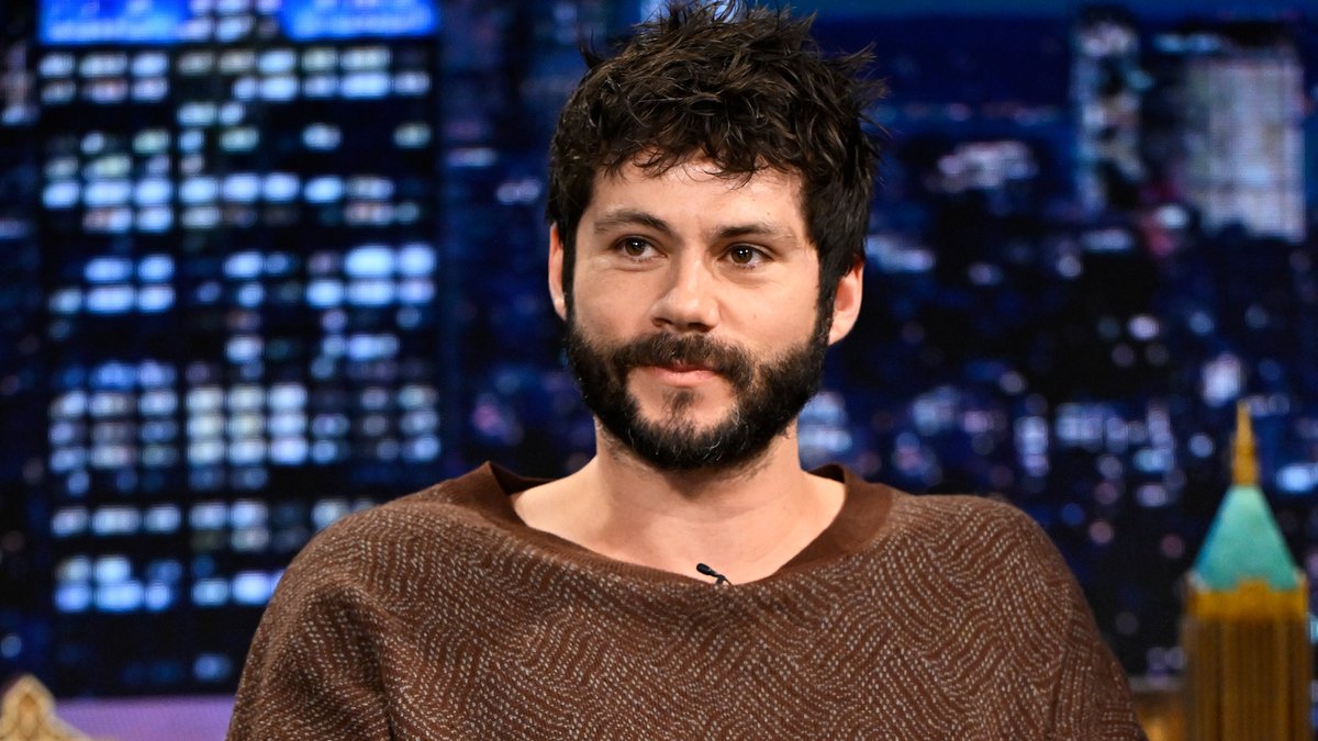 Dylan O’Brien is jacked 🤣 #FallonTonight