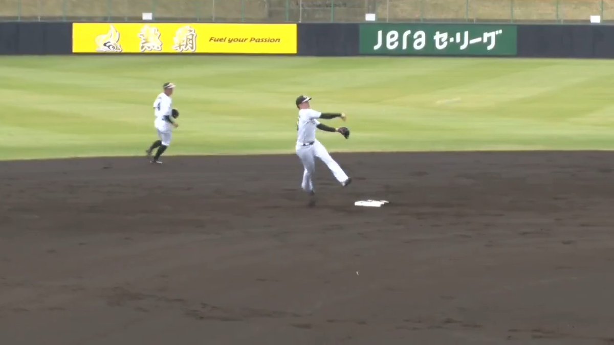 【宜野座】 攻守でアピールを続けるユーティリティープレイヤー・元山選手！ #hanshin #虎テレ #阪神タイガース #熱覇 虎テレでは春季キャンプをライブ配信