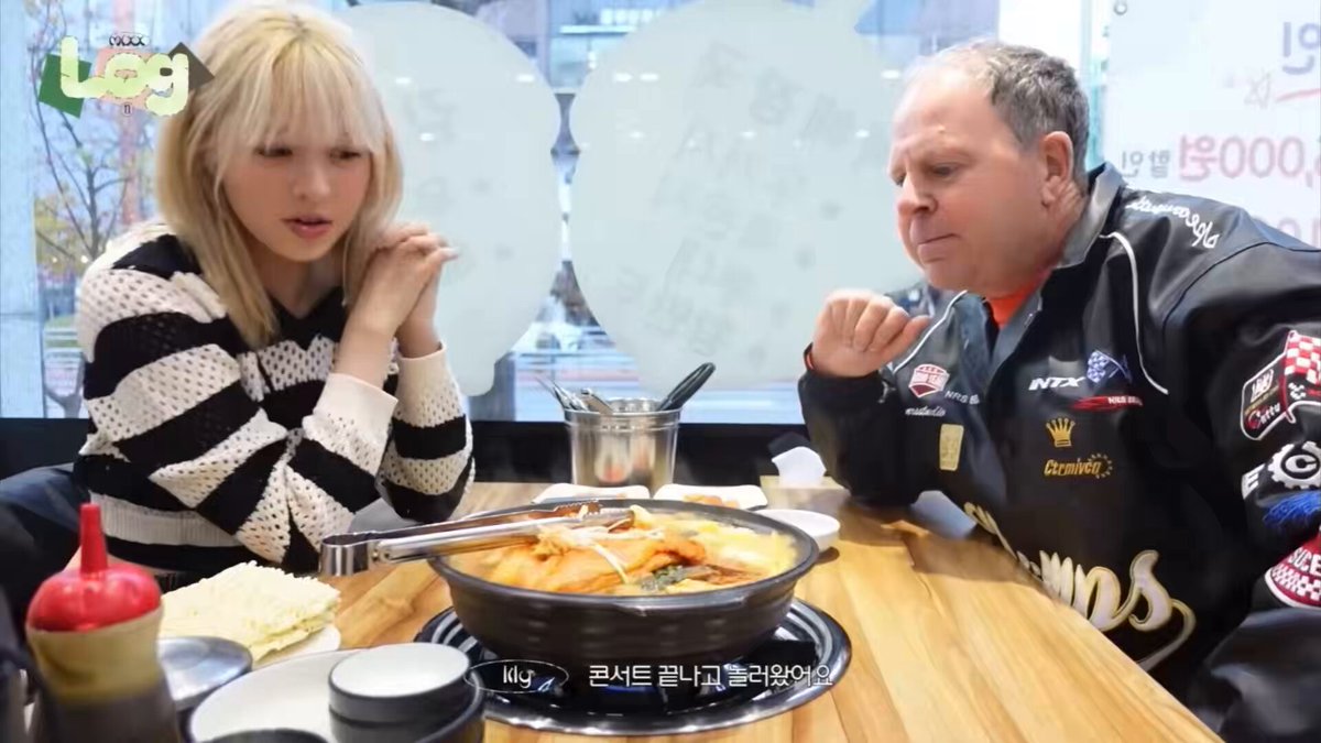 Lily did a vlog with her dad as official NMIXX content for the first time ever, and Blue Valentine was playing at the place where they had lunch 🥹