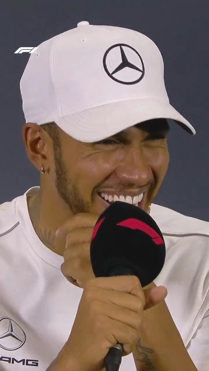 Fernando Alonso asking a question to Lewis Hamilton? 🎙️ Iconic 😅 #F1