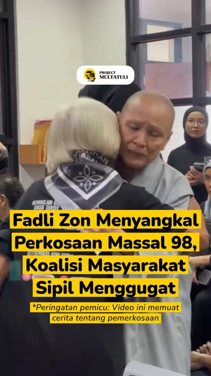 Fadli Zon Menyangkal Perkosaan Massal 98, Koalisi Masyarakat Sipil Menggugat TW: Video ini memuat cerita tentang pemerkosaan ⚠️ Wiwin Suryadinata alias Suhu Shien, ibu kandung Ita Martadinata, bersaksi untuk pertama kalinya atas perkosaan massal Mei 1998 dan pembunuhan anaknya. Maria Ulfah Anshor, Ketua Komnas Perempuan, juga menjadi saksi ahli dalam sidang gugatan yang diajukan oleh Koalisi Masyarakat Sipil Melawan Impunitas di PTUN Jakarta terkait pernyataan Fadli Zon yang menyangkal terjadinya perkosaan massal pada Mei ’98. 🎥: Dinda #Mei98 #FadliZon #ProjectMultatuli