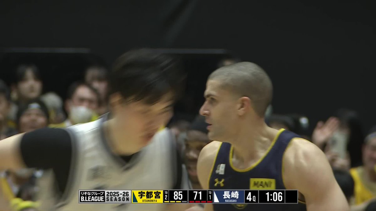 2/6(金) 試合終了 ブレックス 89 - 74 長崎 #34 ジェレットが3Pシュートを決めると、#33 エドワーズがインサイドで得点。 長崎に得点を許すも、#34 ジェレットと#6 比江島が3Pシュートを決めて、リードを保つ。 長崎に連続得点を許すも、#25 ニュービルの3Pシュート、#42 フォトゥのAND1でリードを二桁に広げる。 粘り強く守って失点を抑えると、#33 エドワーズがダンク、さらに3Pシュートを決める。 ホームのファンの後押しを受け、89-74でまず1勝！ ▼見逃しLIVE #Transcend #BREX