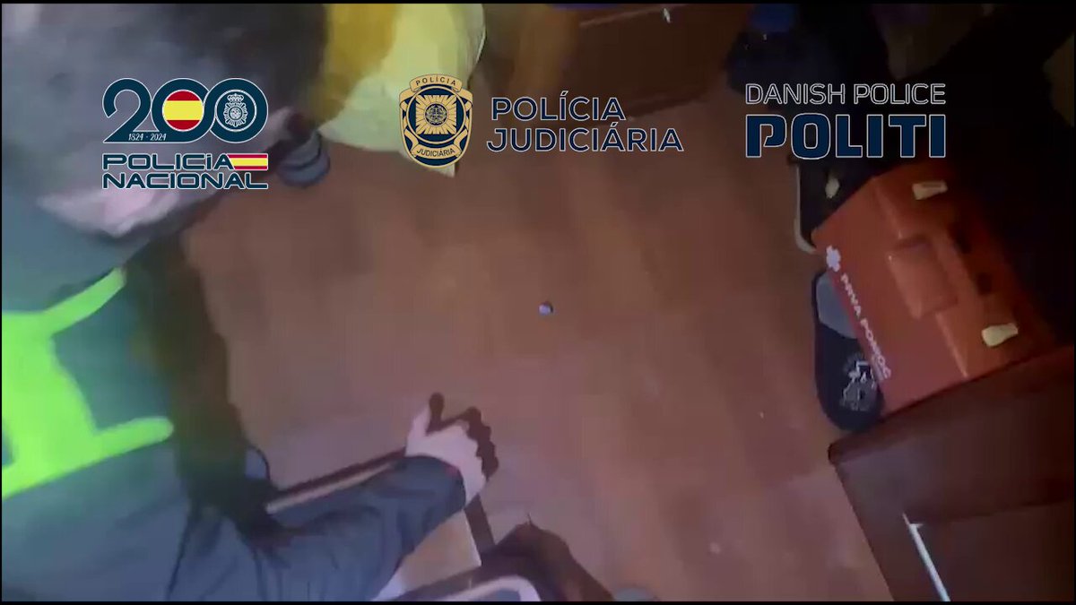 Operación Ontario 👇 👉11 detenidos 👉25 registros: ⛵️2 embarcaciones 📦1385 kg de cocaína Una operación conjunta de Policía Nacional con Polícia Judiciária y las autoridades de #Dinamarca en Portimao #Portugal 🇪🇸🤝🇵🇹🤝🇩🇰