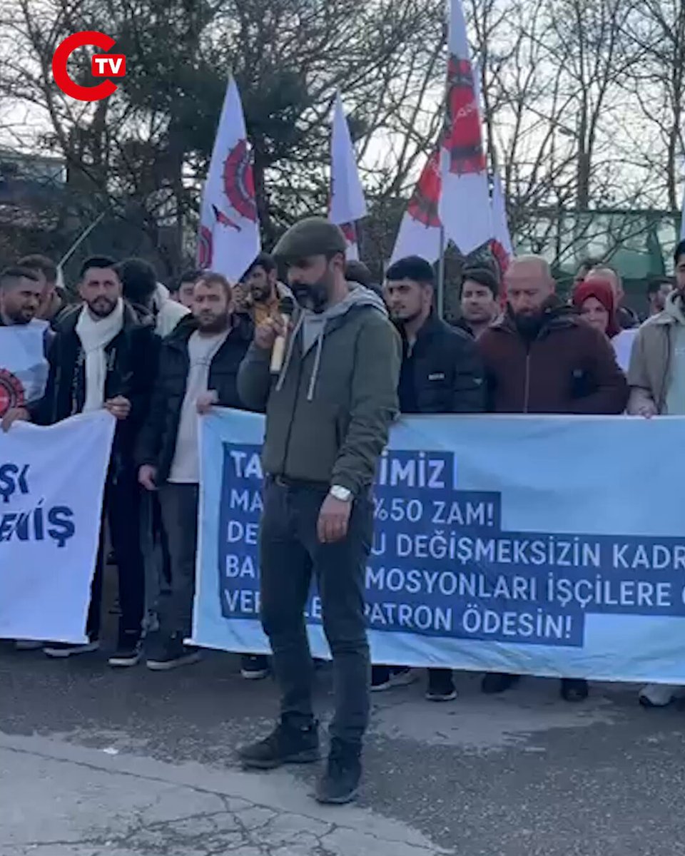 Şekerpınar Depo’dan Mehmet isimli işçi: “Biz deli miyiz durduk yere gelip Tuncay Özilhan’ı protesto edelim. Sadece hakkımızı istiyoruz. Onlar inat ettikçe biz de edeceğiz ve kazanacağız!”
