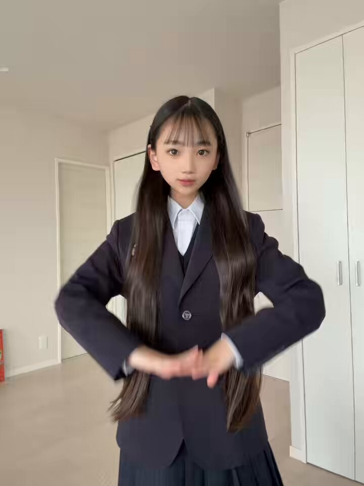 やっほー💜 はあ今日も学校たのしかったなー😖🎀 はやく月曜日なってほしい！！！ てか聞いて！？るな今ダイエット期間なんだけど1kg痩せたのーーんふ やっぱ恋ダンスのおかげかなっ😽 よーし！この調子でがんばる💪🏻💗 じゃあみんなﾈﾏｽﾖｰ💤 #天神娘 #月のように輝くLuna