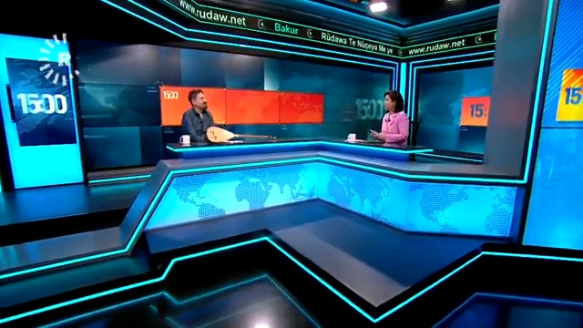 #VÎDEO - Civata xweş a Hêvîdar Zana û Mîkaîl Aslan, helbet li gel stranan 💬 Hunermend Mîkaîl Aslan: Ez xwe li Başûrê Kurdistanê azad û serbest dibînim 💬 Dema ez hatim polîs ji min re got "Bira" lê li welatê me (Bakurê Kurdistanê) tevgerên polîs û leşkeran gelekî xerab in 💬 Ez dixwazim zaravayên me nêzîkî hev bibin Mikaîl Aslan Hêvîdar Zana