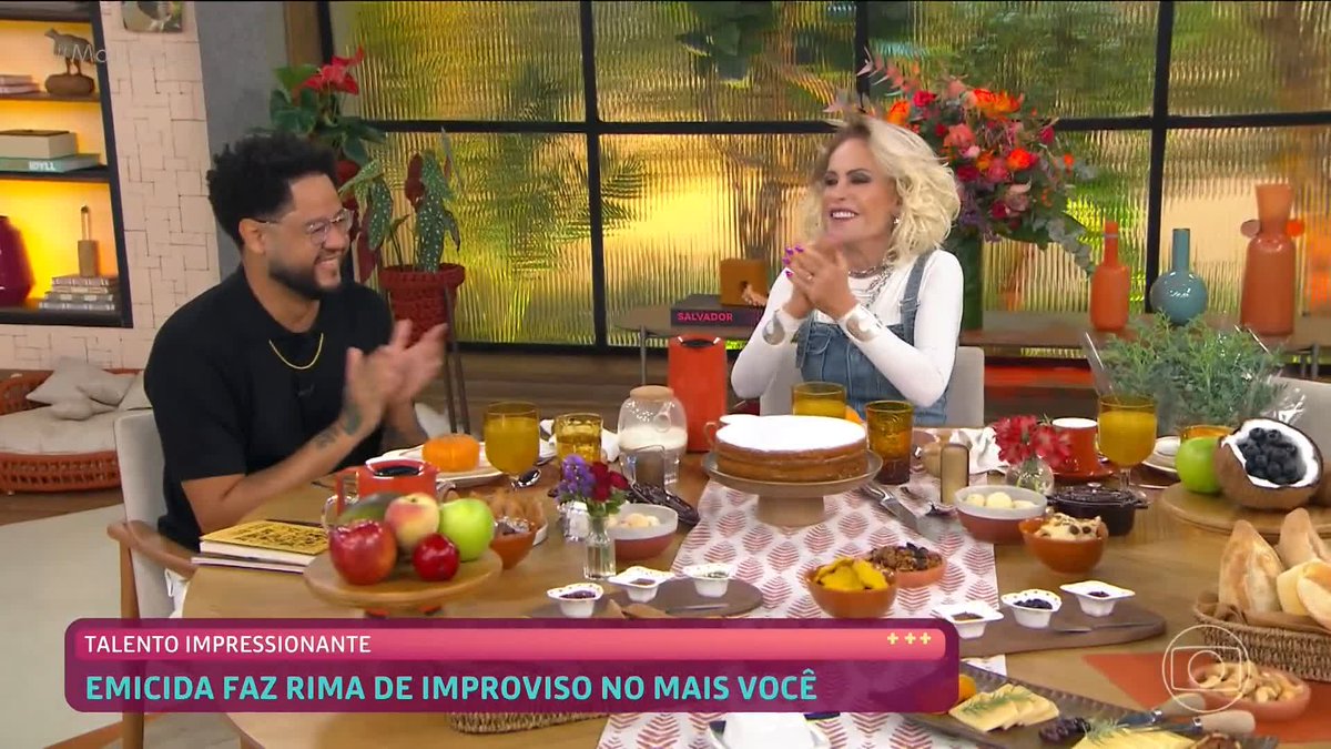 quem sabe faz no improviso, meus amores 💋 emicida entregou uma rima assim... NA HORA ✨ #MaisVocê
