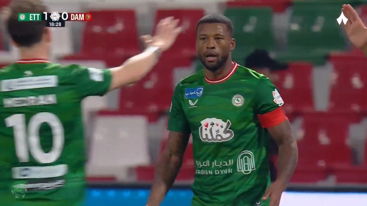 خالد الغنام قاعد يقدم موسم كبير جدًا مع الاتفاق كذلك فينالدوم اللي يعيش موسم خيالي تحت قيادة سعد الشهري ومستفيد منه بشكل عظيم هجوميًا الثنائي يعيش موسم رائع جدًا مع المدرب السعودي سعد الشهري بإنتاجية عالية جدًا وأرقام مميزة 👏💚