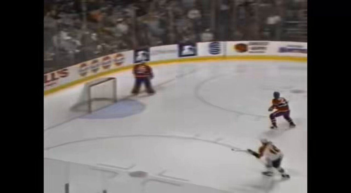 The kids these days don’t know how dominant the legion of doom line was🔥🔥 4 goals for Leclair 16 points together between the three 🥵 29 years ago on this date