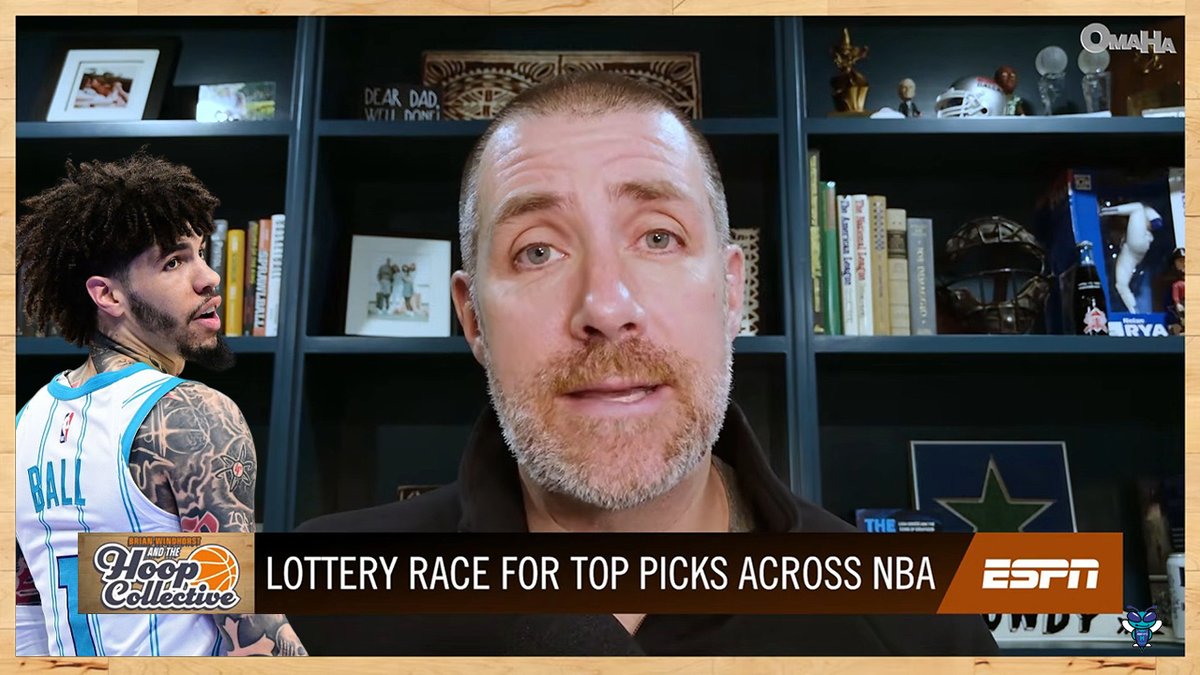🎙️ Tim MacMahon: "I think they're a playoff team this year." "LaMelo (Ball) is playing very good basketball, and at this point I don't even think it's about restoring his trade value. It's more about, 'Hey, Charlotte's got something good going on,' and there's no reason to be looking to move on from him at this point. That's a credit to him, that's a credit to Charles Lee and the group they've got in Charlotte." 📹 The Hoop Collective: