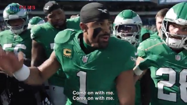 "You're slower than a 42-year-old!" The Best of Players Mic'd Up this season 🔊 #NFLFilmsPresents