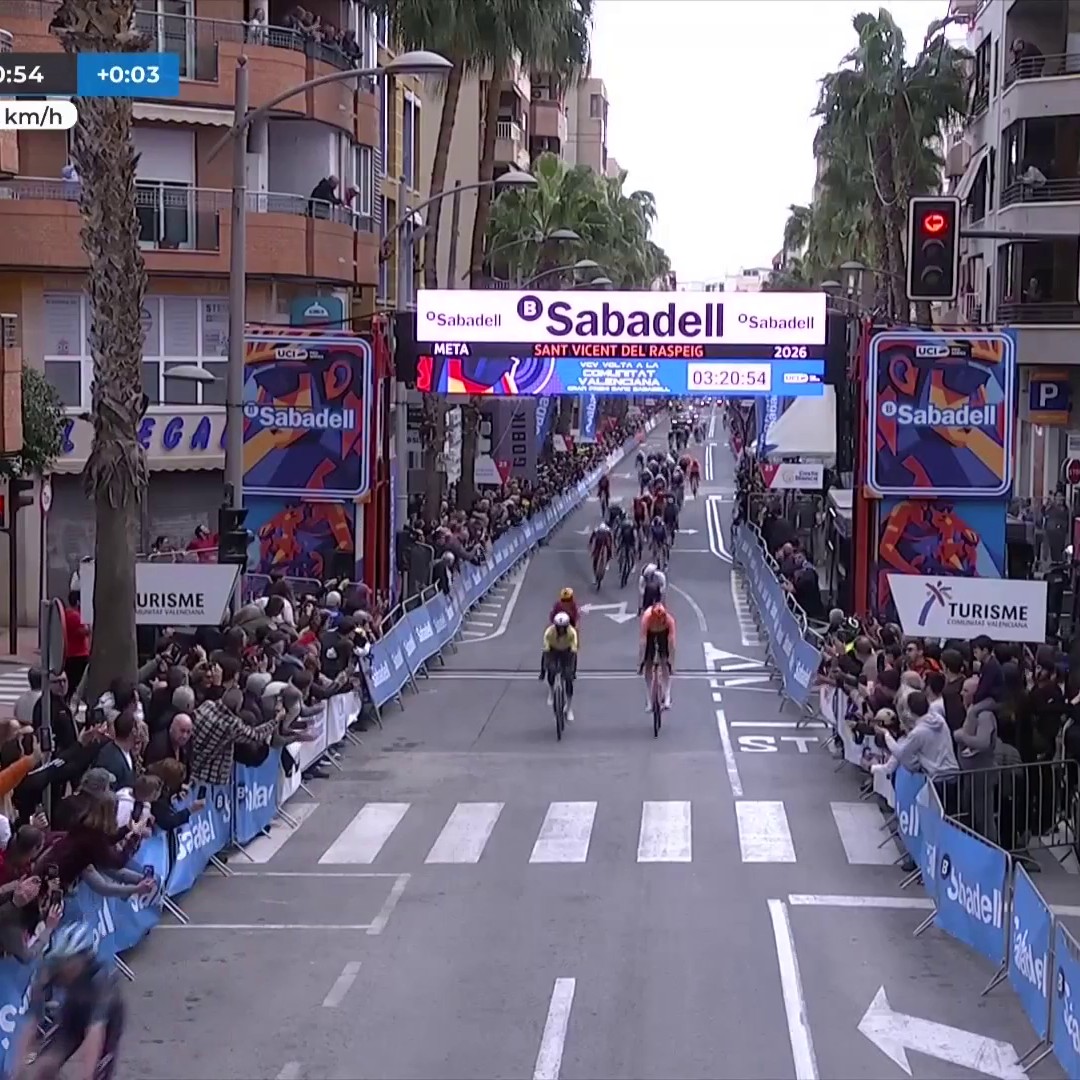AJ AUGUST THAT IS SUPERB 👏👏👏 The young American gets his first pro win after Ineos use their numbers to capitalise in Valenciana 🔥🫡