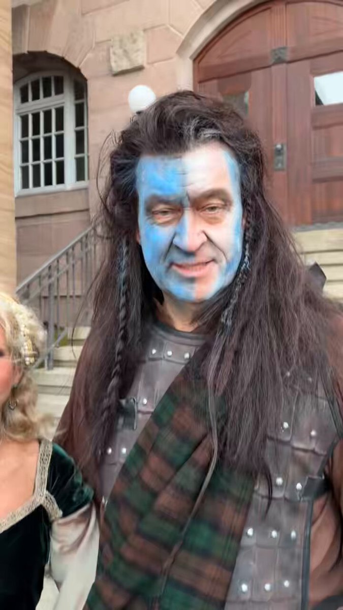 Braveheart in #Veitshöchheim! Bin heute als William Wallace unterwegs. Auch wir Bayern lieben unsere Freiheit und Eigenständigkeit. Da sind wir wie die Schotten. #fif #fif26 #braveheart #fastnachtinfranken