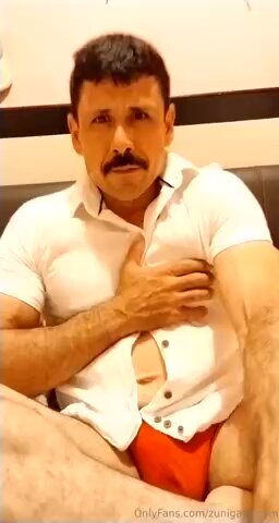 Super delicioso el vato la verdad super mamon no le gustan los Jo. Tos asi se especifica de la comunidad pero bueno son los que mas compran su contenido