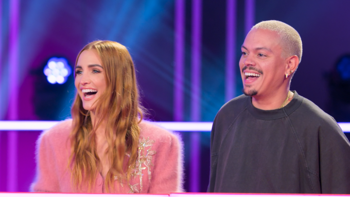 🎶 All the pieces, pieces, pieces of cake 🎶 Ashlee Simpson and Evan Ross are guest judges on IS IT CAKE: VALENTINE'S DAY. Now on Netflix.
