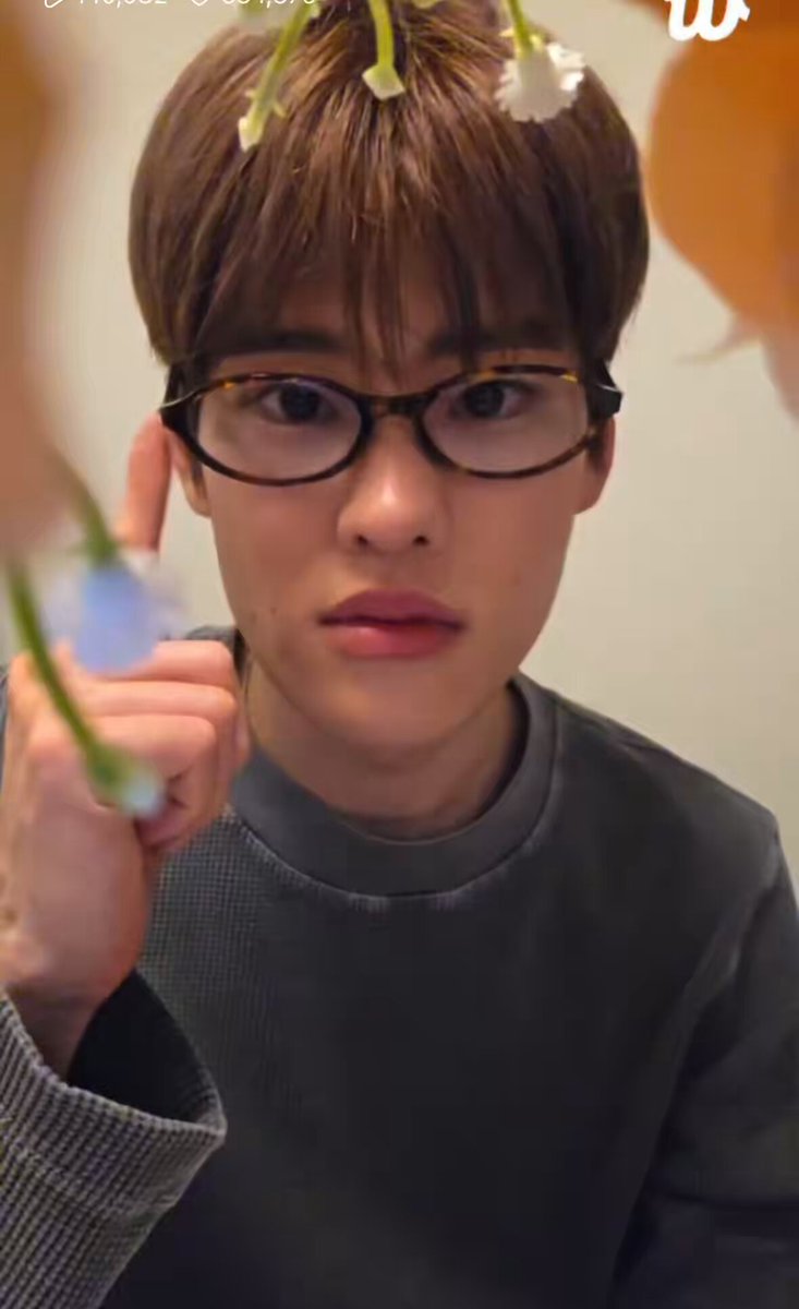 안경이 벗겨지는 클리셰 발동 혼자 진짜 잘노네 아