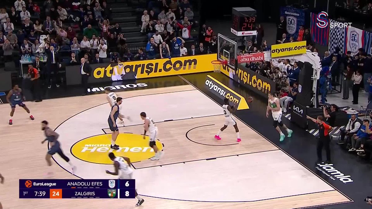 Anadolu Efes, karşılaşmaya 3'te 3 üçlük isabetiyle başladı! 🔥