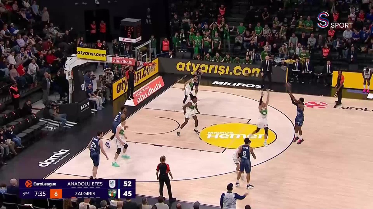 Ekstra paslar sonrası Jordan Loyd üçlüğü gönderdi! 3️⃣