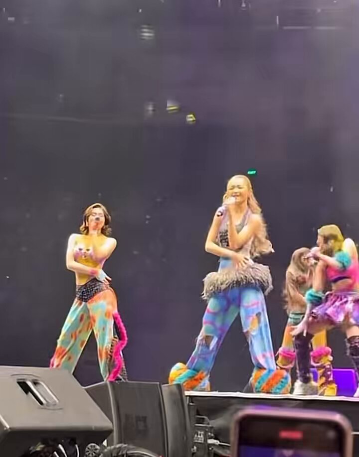 they’re having so much fun omfg, i love this bini x sexbomb collab HUHU ❤️‍🩹