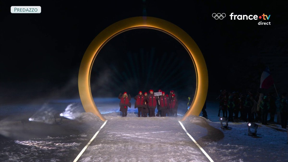 ❄️ #MilanoCortina2026 | Première apparition du Bénin aux Jeux Olympiques d'hiver ! Le pays sera représenté par Nathan Tchibozo en ski alpin 🇧🇯 Pour suivre la cérémonie d'ouverture en direct 👉