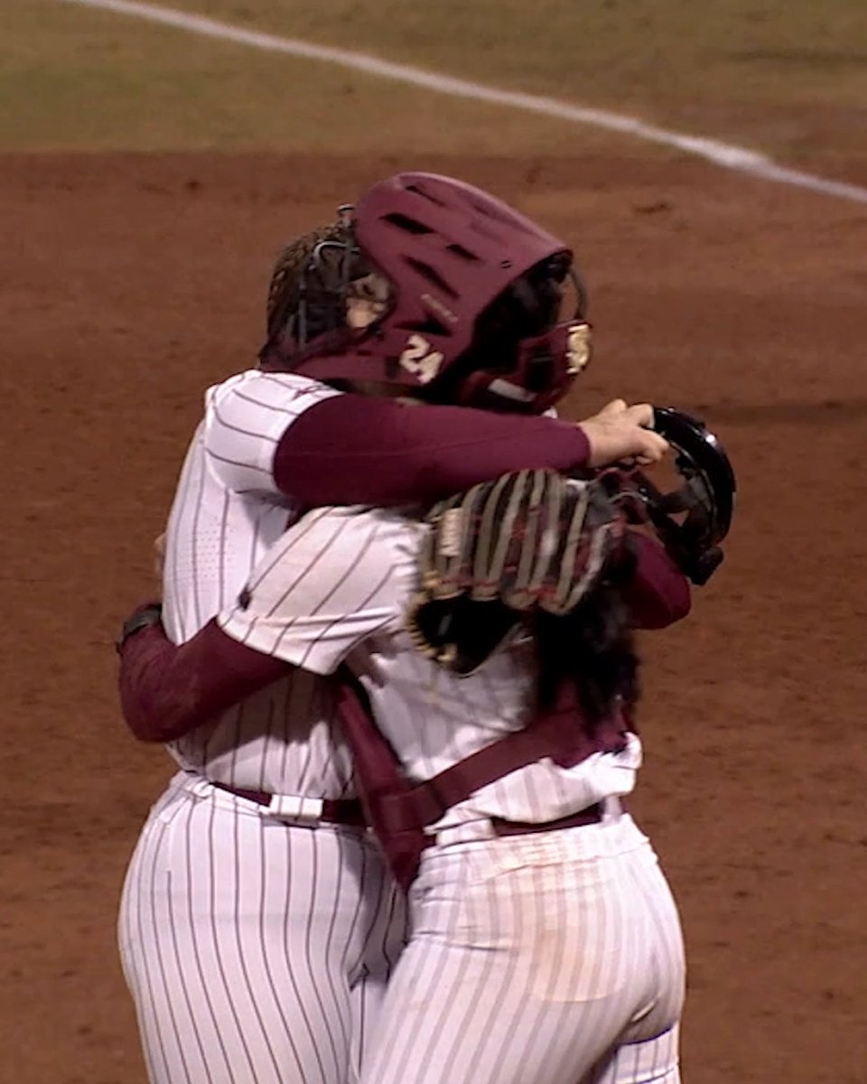 THAT IS HOW YOU START A SEASON 🥎🔥 Jazzy Francik throws the first no-hitter on opening night for Florida State Softball 🥎 since 1986 🍢
